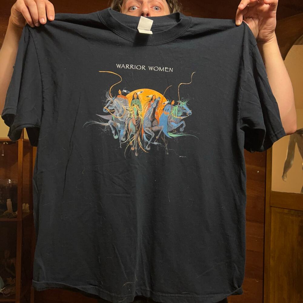 VINTAGE 90s Native American Women T-Shirt Size XL Warrior Women Horseback